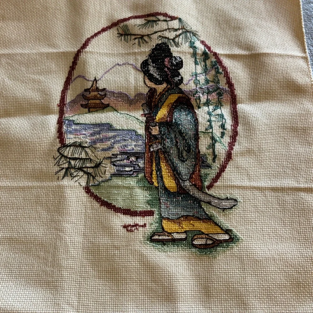 Vintage Cross Stitch Art Japaneese Geisha Kimono Landscape Right Facing